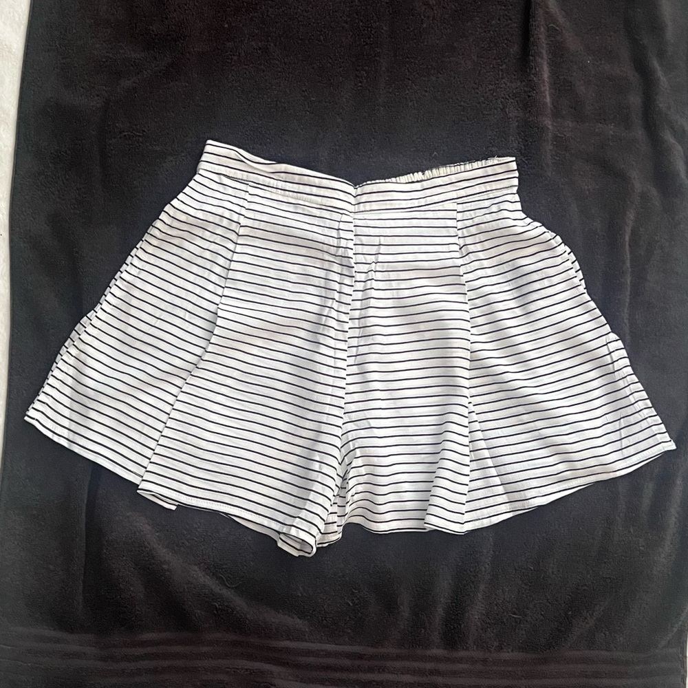 Faithfull the brand shorts white stripes  Print Size small NWT
